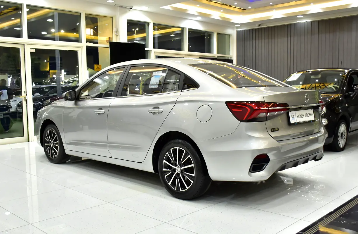 MG MG5 2025