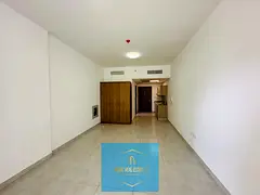 Bright &amp; Spacious | Ready To Move In STUDIO|Prime location