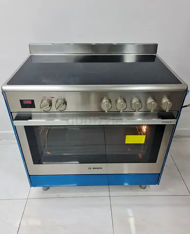 Bosch Series 8 full electric digital cooking range latest version 90cm