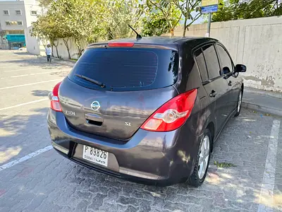 AED11000 Nissan Tiida SE 2009