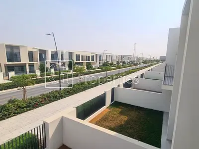 Unfurnished | Vacant | Ready to Move