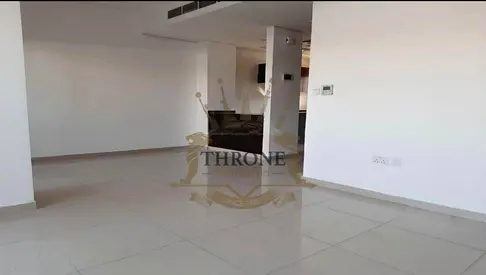 Single Row | Spacious 3-Bed Townhouse + Basement