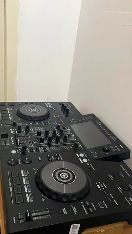 DJ Controller for Mixing and Sound Production