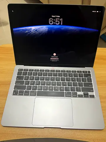 Apple Macbook Air M1