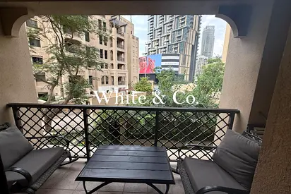 Spacious Apartment | Old Town Living