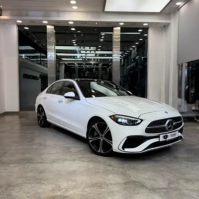 MERCEDES BENZ C300 / 2025 / AMERICAN / SUPER CLEAN