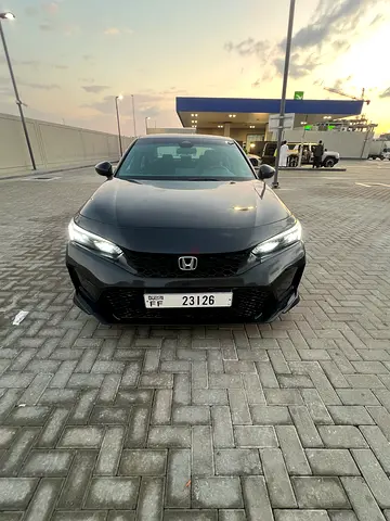 Honda Civic 2025 – Excellent Condition, Mileage only 300 km