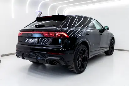 صورة 6 لـ 2025 AUDI RS Q8