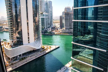 Investor Deal |High Floor Office |Walk to Metro|