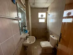 Two bedrooms and a living room / Excellent space / Large, vibrant area