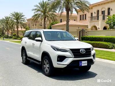AED 1,458/m | 0 DP | Free 3 Months Warranty | Service History | 30 Day Return | TOYOTA FORTUNER 2024