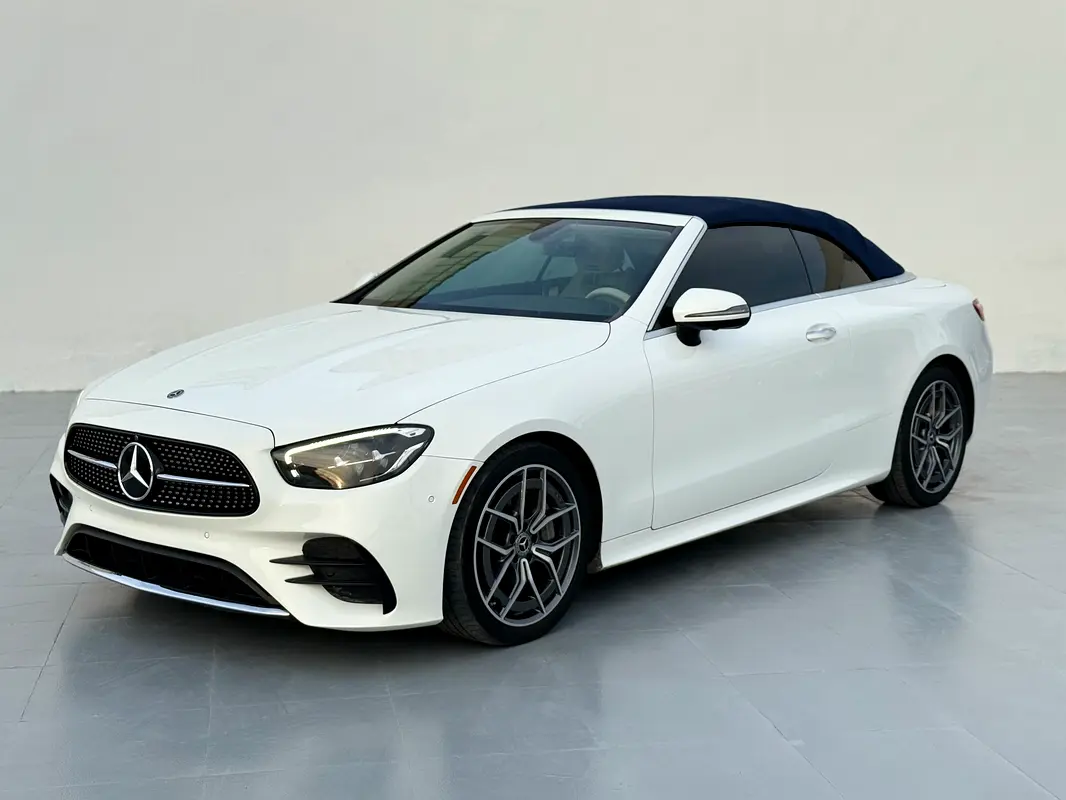 Mercedes-Benz E-Class 2021 — photo 1 of 20