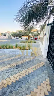 A villa with a price including electricity, water and air conditioning on the main street, ready to