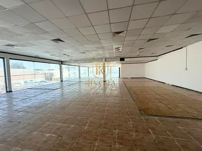 مكتب I طابق / سقف I مع مخزن