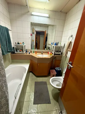 Master bedroom Availanle  in Mankhool behind Burjuma Mall two min walking metro station exit3