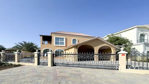4 BR Plus Maids | Custom Build | Single Row