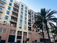 Chic | Walkable Area | Smart Layout