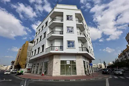 One Month Rent Free-Spacious 1 BR