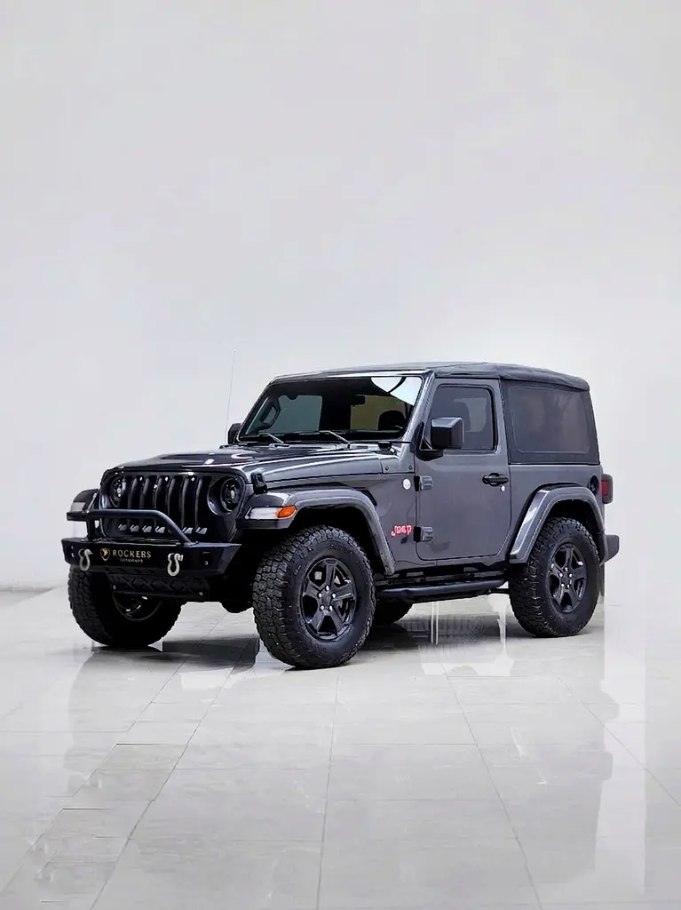 Jeep Wrangler 2020 — photo 1 of 9