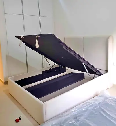 Upholster Hydraulic Storage Queen Size Bed New For Sale