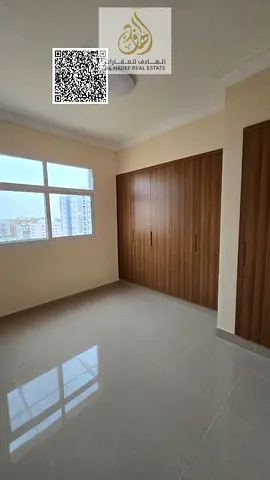 شقه غرفتين وصاله اول ساكن مع خزائن بالحائط مساحه كبيره جدا وتشطيب سوبر ديلوكس