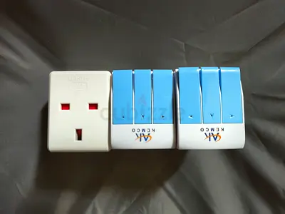 Electricity connector and extension