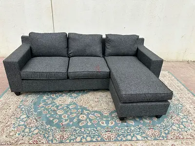 L-shaped grey sofa with left and right fitting, fitting configuration, perfect for corners.