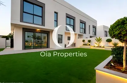 Spacious 4BR+M | Elegant Corner Villa | Single Row