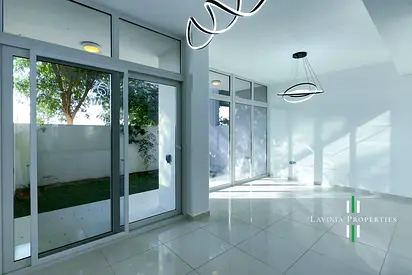 Spacious Corner Unit | Vacant & Ready to Move In