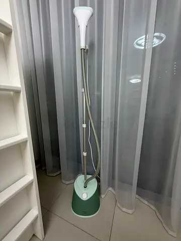 Philips Garment Steamer – Excellent Condition