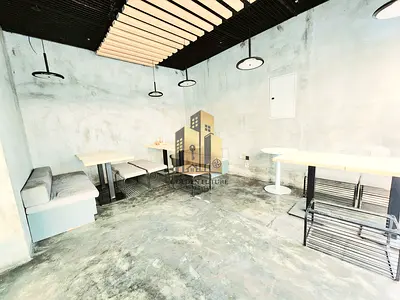Big shop before kitchen using for restaurant best opportunity with some furniture