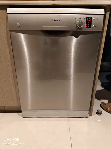 Free delivery Bosch digital 2 rack Dishwasher in Good Condition