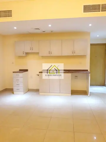 OPPOSITE SAHARA GET STUDIO FOR FAMILY