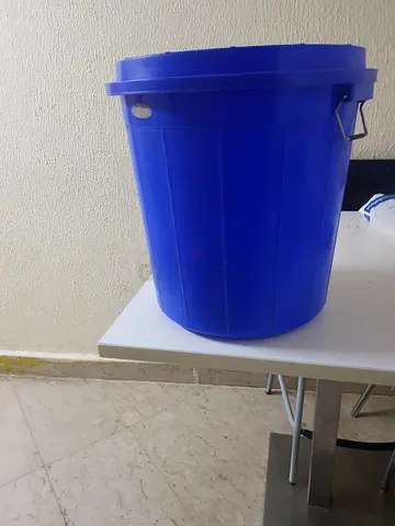 Plastic bucket