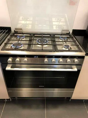 Free delivery Siemens Stainless Steel Gas Cooker with Oven fan 90x60 cm