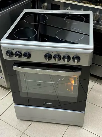 westpoint brand 4 burner electric cooker 60cm like new condition