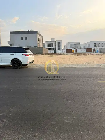 للبيع في الحوشي في امارة الشارقة  ضاحية البديع موقع ممتاز وسعر جيد وتملك للجنسيات العربية