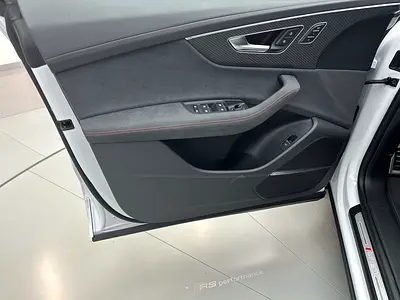 صورة مصغرة 11 لـ 2025 AUDI RS Q8