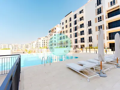 Waterfront Living l Luxurious Penthouse l Full Sea View