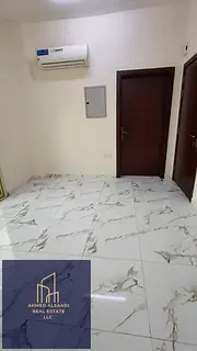 2 bedroom apartment free public parking