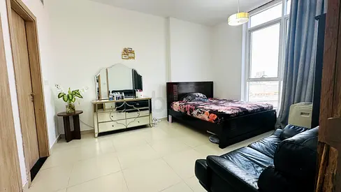 Master room available in IMPZ