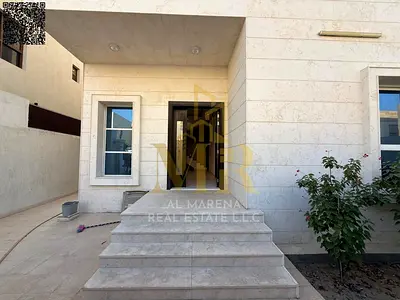 A villa with all electricity, water and air conditioning fees included, on the main street, ready to move in, in the most prestigious areas of Ajman.