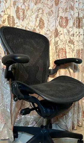 Herman Miller size B office chair full options
