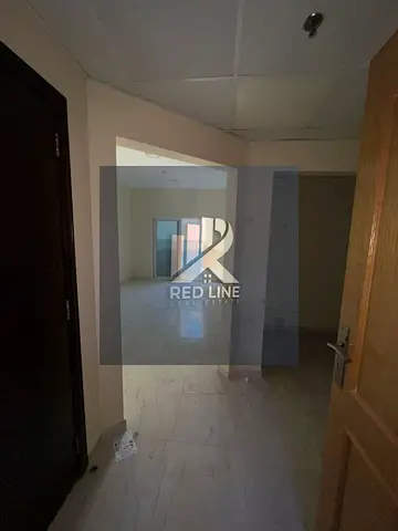 شقة غرفتين وصالة في المجاز 2 بموقع مميز على شارع جمال عبد الناصر، تضم بلكونة واسعة وغرفة ماستر توفر خصوصية وراحة