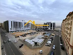 LAVISH SPECIOUS 3BHK WITH WARDROBE AND OPEN VIEW-FREE MAINTENANCE-NEAR TO PARK - SIX CHEQUE POSSIBLE