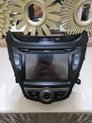 Hyundai Elantra Limited 2014–2016 OEM Radio / Infotainment System (Original)