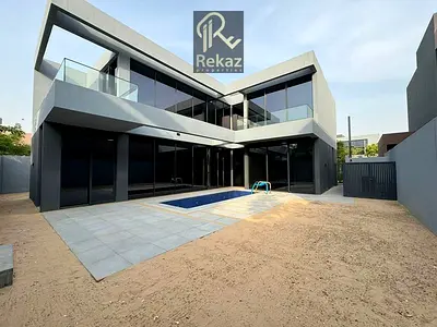 فيلا من 4 غرف نوم + مسبح خاص - جاهزة للسكن