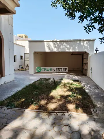 Spacious 5BR Villa with Private Garden - Jumeirah 3