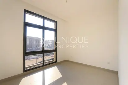 Spacious Apartment | Big Balcony | Community View