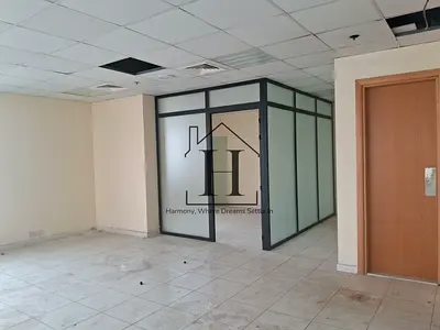 Commercial Tower l Chiller Free l Bright l Pantry l 2 Washrooms l 1500 SQFT l Ample Visitor Parking